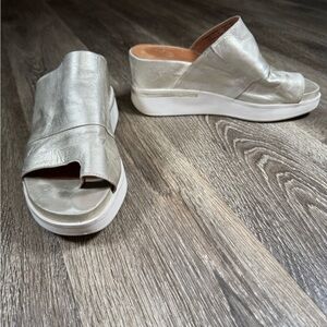 Gentle Souls Shoes Sz7.5M Ice off-white 3" Platform Gisele Sporty Slide Y2K 90s